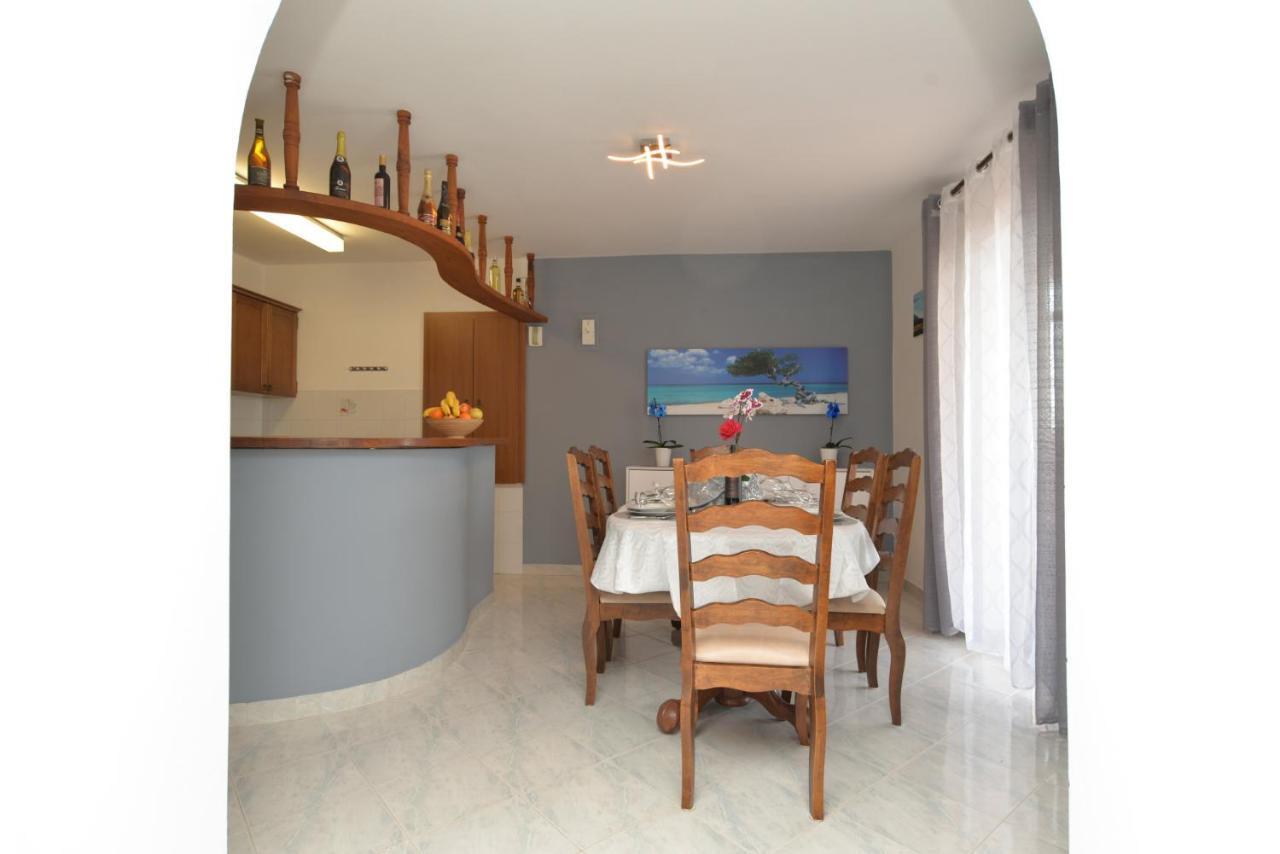Apartments Violete 742 Pula Exterior photo